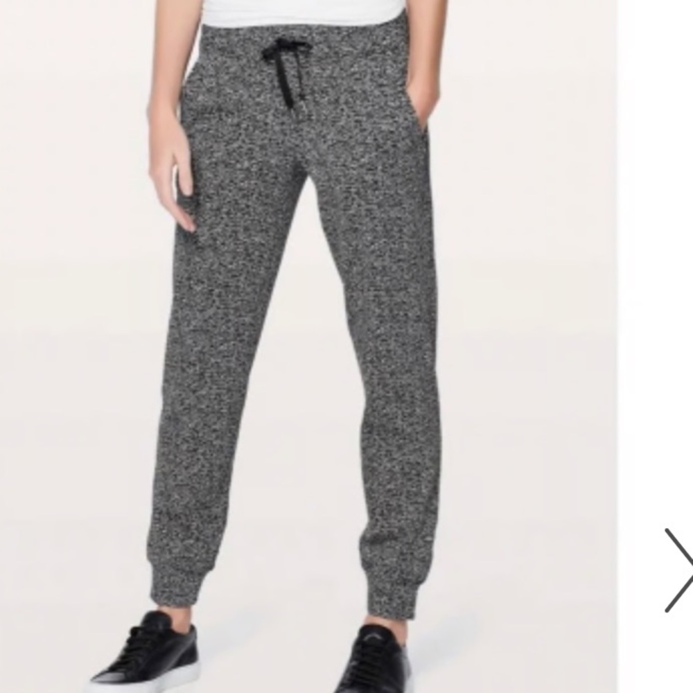 LULULEMON Ready To Rulu Jacquard Luon Black and White Jogger Pants